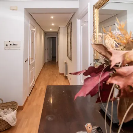 شقة Frente A La Catedral لوغو