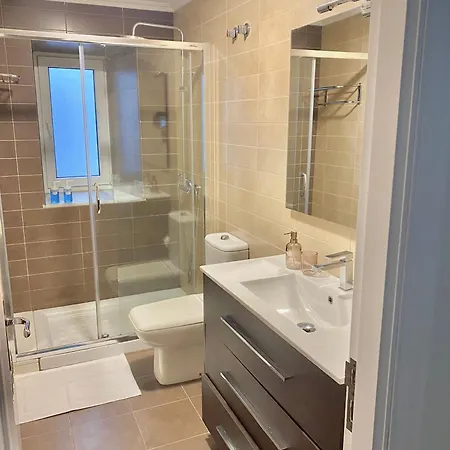 Frente A La Catedral *