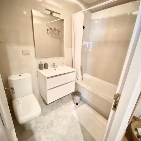 Frente A La Catedral *